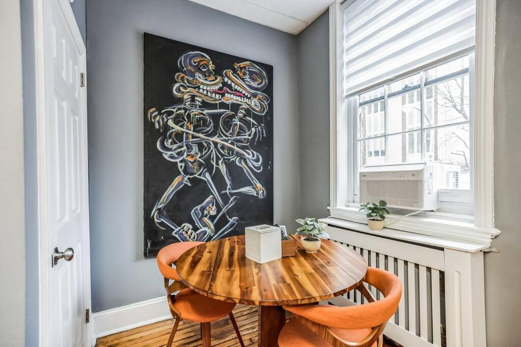 Fabulous Corner With Views Of Historic Old City! Apartment Philadelphia Exterior photo